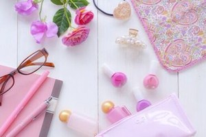 ﾟ*｡☆ NEWスタッフ募集 ☆。*ﾟ
20～30代女性スタッフ活躍中！
人気ブランドで働けるチャンス♪