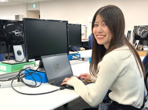 ＼働きやすい環境が自慢／
お仕事で使用するノートPCやスマホは会社支給◎
PCモニターも使用可能！髪色や服装などオシャレもOK♪