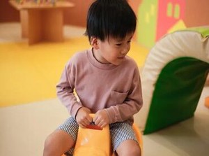嬉しい交通費全額支給♪
接客販売や子供と遊ぶのが好きという方におすすめ！