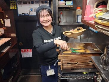 ＼はじめは誰だって未経験から♪／
優しい先輩達がお仕事を教えてくれるので安心!!
飲食店未経験でも大歓迎です!!