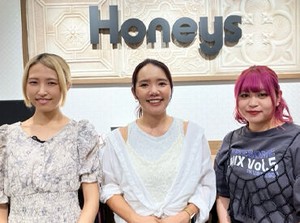 アパレルデビュー歓迎☆
他ブランドの洋服で勤務OKなので、
入社のためにお洋服を買う必要なし♪
フリーターさん大歓迎！