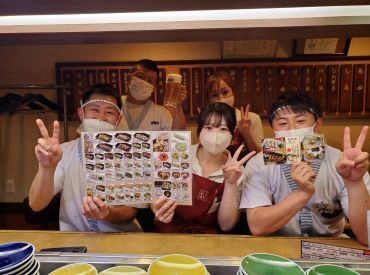 ＼第2のおうちみたい！／
学校を卒業するまで続けるスタッフがほとんど♪
店長は、スタッフをとっても大事にしているんです◎