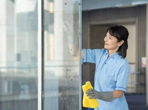 ＼適度に体を動かせるお仕事♪／
働きながら健康維持も◎
重い物を運ぶことはないのでご安心ください♪
※画像はイメージです