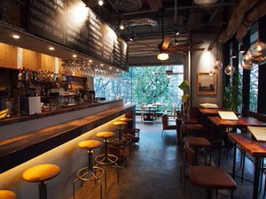 楽しくお洒落にハワイ気分で働きたいなら…＼アロハテーブル♪／スタッフみんなでお待ちしてます◎