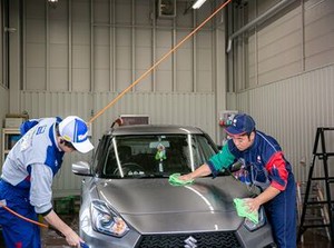 普通自動車運転免許だけあればOK！
色々な車と出会える"ガソリンスタンド"勤務♪