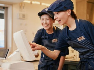 シフトの融通ききます！毎週固定でも毎週違っていてもOKです。
自分に合ったシフトで働けるから、長く続けられる！