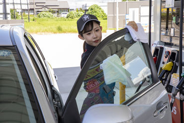 交通費支給、危険物乙四資格の取得補助制度あり(合格者に受験料返金)　※各規定あり