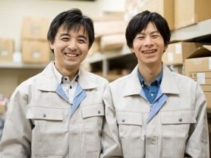 倉庫内の軽作業スタッフを大募集♪
シンプルで簡単なお仕事♪
高時給1400円スタート＆未経験大歓迎♪