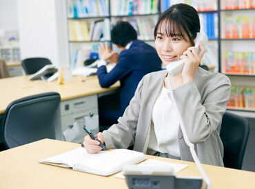 ＜業界大手の早稲田アカデミー＞
実務経験がある方もない方も大歓迎♪
明るく元気な対応ができれば問題ありません!!