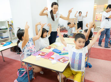 子どもたちは最大8名ごとに一つのテーブルに座りますので、その1テーブルの担当をお願いします。
