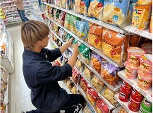 【オシャレもいつも通りでOK】
髪色(派手OK)なども自由★
夏休みだから「髪染めたい」と思う方にもぴったり♪