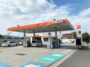 給油や洗車など…難しい作業は一切ナシ♪
フルタイムで安定勤務しませんか！
フリーターさん、主婦(夫)さん大歓迎☆