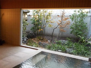 鳥取駅近くにある老舗旅館でのお仕事！
駅近くではありますが、車通勤も相談OK
無料駐車場あります◎