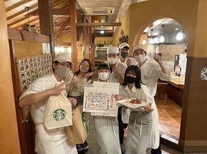 正社員募集（残業ほぼなし）
仕事をもっと楽しく
一緒にお店づくりをしましょう
飲食店経験者募集♪