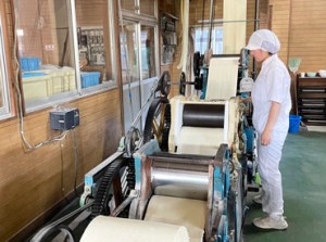 1866年創業"株式会社西村製麺"
厳選素材と匠の技で造る麺を届けています!
小学生が仕事体験に訪れるなど地域に根差した会社です*