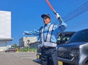 ＼未経験OK！／
「警備の仕事したことない…」
そんな学生さん、Wワーカーさん
もちろん中高年の方も大歓迎です★