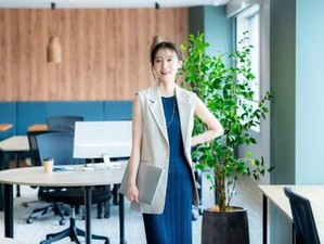 【オフィスワーク未経験OK！】
▽服装はカジュアルで◎
▽きれいなオフィス
▽フルタイムでしっかり働ける！