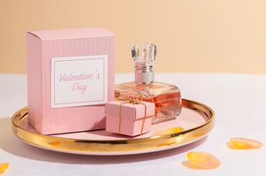 ﾟ*｡☆ NEWスタッフ募集 ☆。*ﾟ
香水販売スタッフ♪
未経験から活躍できる◎