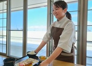 西洋のお屋敷のようなオシャレ施設で調理staff募集♪
【ローズガーデン】で働きませんか？