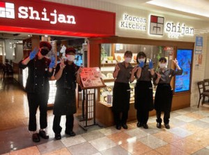 ＼天王寺駅直結／
駅スグだから通勤便利！
寄り道感覚でサクッとバイトしませんか♪
お仕事後にはショッピングも楽しめます！