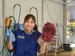 女性も多数活躍中！
車が好き・体を動かすのが好きな方
人と話すのが好きな方も大歓迎！