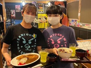 都庁の目の前のオフィスビル♪
なので、勤務は平日のみ!
Wワークには最高な場所★