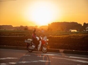 未経験から始めたスタッフがほとんど！
働いている人は自営業の方や
居酒屋の店長やWワークの方など
様々な方が働いています！