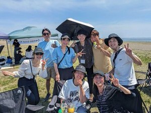 こちらはマチルダスタッフの集合写真♪
わいわい仲良く、温かい職場です◎
頼れるお兄さんお姉さんたちがいるので安心★
