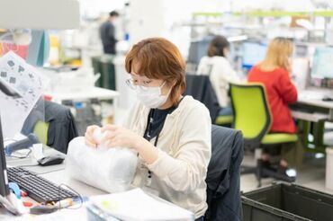 駅チカで複数の路線からのアクセス可能なので通勤ラクラク♪
明るく綺麗で開放的なオフィス＆休憩室！