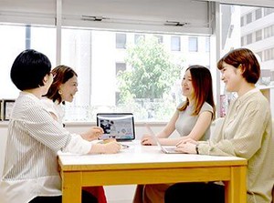 未経験者＆経験者⇒両方歓迎♪
みんなで和気あいあいとお仕事できます！土日祝休みでプライベートも充実！
