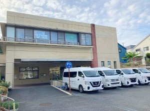 普段運転をする方であれば、
送迎未経験でもすぐに慣れます★
＜お気軽にご応募ください＞
