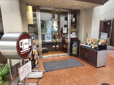 コーヒーの香り漂う「ホッ」と心落ち着く雰囲気の店内…★
ゆったりとした時間を過ごしていただけます♪