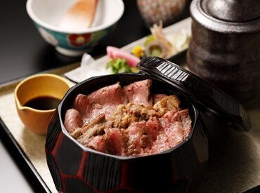 ◇10代～80代まで幅広く活躍中◇
家族のように温かなスタッフがお待ちしております♪