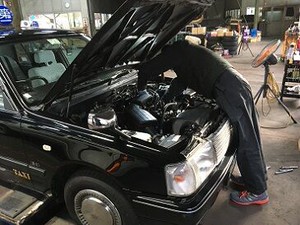 タクシーの保有台数は
業界トップクラスの8000台☆
業務量も安定しているため、
長期勤務が叶います♪
待遇・職場の雰囲気も◎