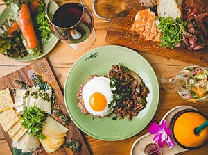 美味しいエスニック料理のまかないあり♪
自分で食べたお料理は、
お客様へのご説明の際にも役立ちます◎