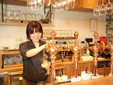 STAFF同士サポートし合う雰囲気なので、自然とバイト仲間と仲良くなれます♪
華々しいバイトデビューを決めるならココ( *´艸｀)