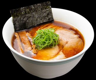 厳選した食材とこだわりの麺を使用し、
本格的な"鯛塩らぁ麺"を提供しています◎
スタッフはま�かないで無料で食べれちゃいます♪