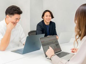 ＼嬉しい待遇が盛りだくさん／
■土日お休み
■社内施術料50％OFF！
■服装・髪型・髪色・ネイル・ピアス・ヒゲ自由！
