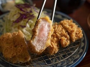 ★学生さん大歓迎★
未経験や初バイトも大歓迎♪
優しい先輩が丁寧に教えるのでご安心を◎