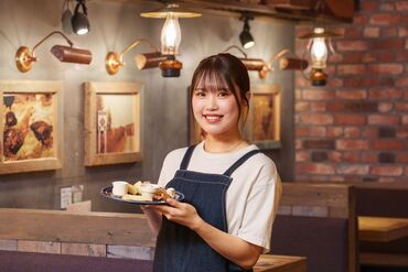 ご提供時のトークや
レジ、ハンディの使い方などは
一緒に接客しながら教えていきます♪