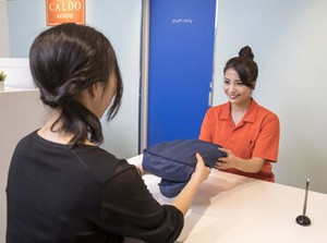 髪色・ネイル・ピアスetc.身だしなみの自由度も"高め"！おしゃれを楽しみながら、健康・美容にも気遣える環境です★
