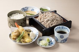 御茶ノ水駅近にある憩いの空間♪とっても綺麗で落ち着きのあるお蕎麦屋さんでお仕事始めてみませんか？