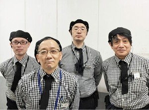＼台車を使ってゴロゴロ…／
百貨店に届いた商品を各店舗にお届け！
未経験から始めた方がほとんど♪