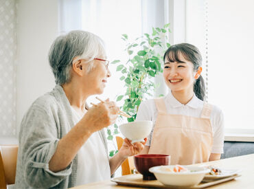 ＜資格を活かせる♪＞
資格に応じて給与もUP!!
資格取得支援制度の利用も可◎
※写真はイメージ