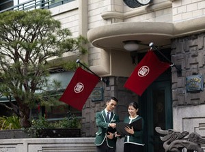 ＼フリーターさん活躍中／
海外の観光客の方もお越しになるので、
語学を勉強中の方や、語学が得意な方も大歓迎◎