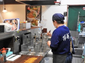 学生さん・主婦（夫）さん・シニア世代など幅広く活躍中!!学校帰りや家事の合間など都合にあわせて自由に働ける好待遇◎