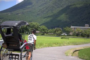 プロのスタッフが丁寧に研修します☆彡
はじめてで、不安な方も安心してください◎
頑張りはしっかり還元される環境です！