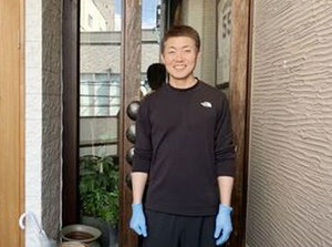 「店長の顔を見ると安心する…」
そんな頼りがいのある店長です♪
困ったことはすぐに相談にのってもらえますよ～！