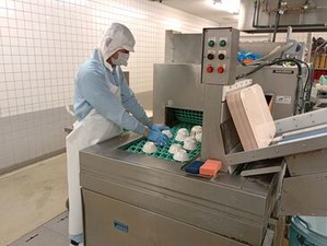 「病院での業務は経験がなくて不安…」
そんな方も大丈夫！
先輩スタッフが優しくていねいに
サポートいたします♪
