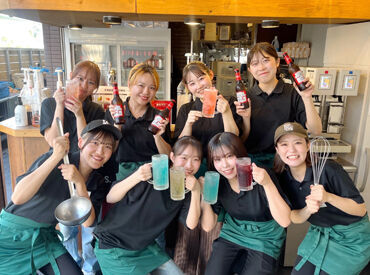 ＼オープニング募集！／
バイトデビュー、未経験大歓迎！新しいバイト仲間と楽しく働こう♪